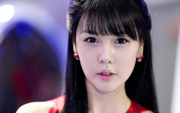 pamela poker versi android Song Yifei merasakan aura kuno mengambang di kehampaan